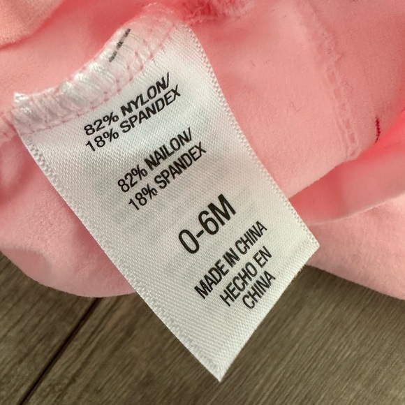 0-6 m baby girl accessory lot -pantyhose, socks bundle, hair piece, hand booties - Picture 10 of 13